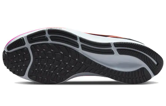 Кроссовки мужские Nike Air Zoom Pegasus 38 (CW7356-011) фото 6 — интернет-магазин Tapok
