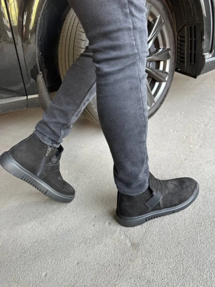 Ботинки мужские из нубука черного цвета зимние фото 9 — интернет-магазин Tapok