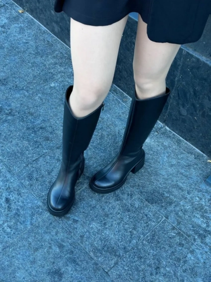 Сапоги женские кожаные черного цвета на каблуке зимние фото 13 — интернет-магазин Tapok