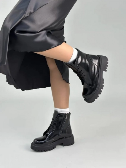 Черевики жіночі шкіра наплак чорні на чорній підошві низький хід зимові фото 12 — інтернет-магазин Tapok