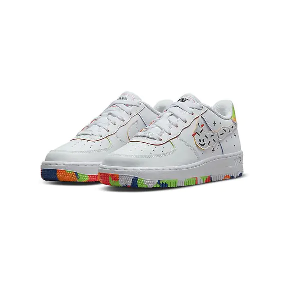 Кросівки жіночі Nike Air Force 1 Lv8 (DV1366-111) фото 1 — інтернет-магазин Tapok