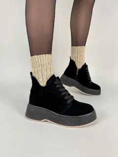 Ботинки женские замшевые черные на байке