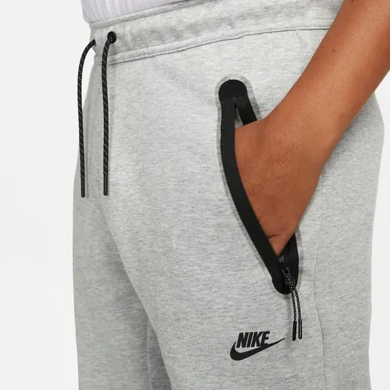 Брюки мужские Nike Sportswear Tech Fleece (DQ4312-063) фото 4 — интернет-магазин Tapok