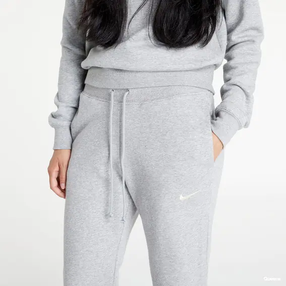 Брюки жіночі Nike Phoenix Fleece Women's High-Rise Pants (DQ5688-063) фото 2 — інтернет-магазин Tapok