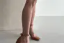 Босоніжки жіночі шкіряні карамельного кольору із закритими п&#39;ятою та носком Фото 2