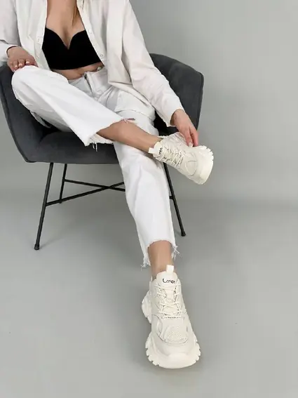 Кросівки жіночі шкіряні молочного кольору із вставками сітки фото 10 — інтернет-магазин Tapok