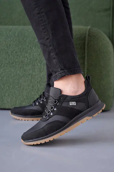 Чоловічі кросівки шкіряні весняно-осінні чорні Yuves 241 фото 1 — інтернет-магазин Tapok