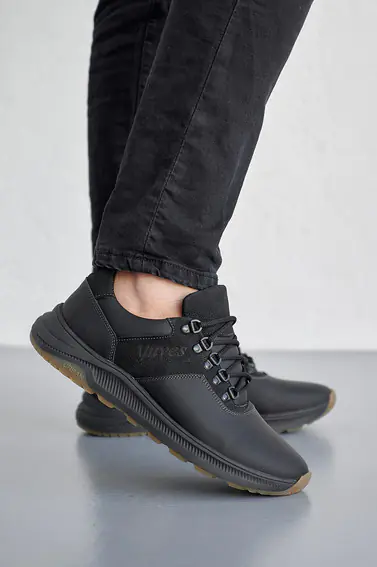 Мужские кроссовки кожаные весенне-осенние черные Yuves 245 фото 1 — интернет-магазин Tapok