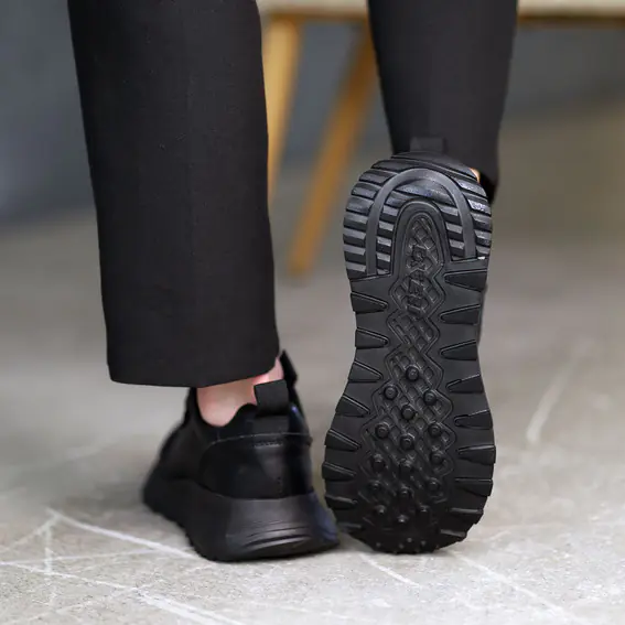 Кросівки жіночі шкіряні  584924 Чорні фото 10 — інтернет-магазин Tapok
