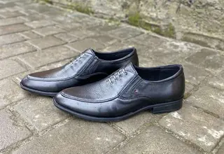 Мужские туфли кожаные весенне-осенние черные Slat 22-221 без шнурков.