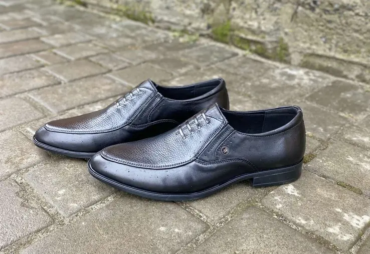 Мужские туфли кожаные весенне-осенние черные Slat 22-221 без шнурков. фото 1 — интернет-магазин Tapok