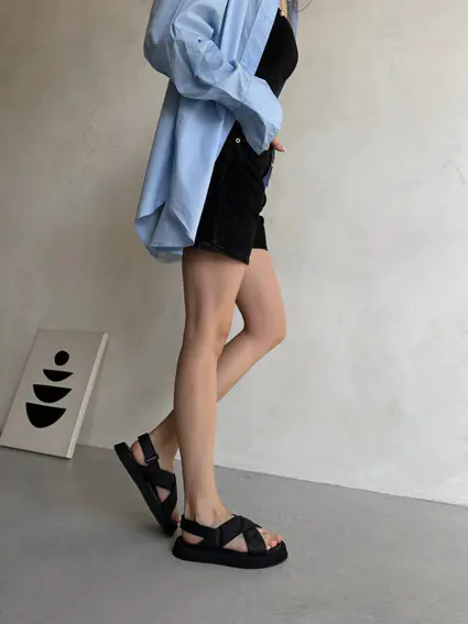 Босоніжки жіночі шкіряні чорного кольору фото 7 — інтернет-магазин Tapok