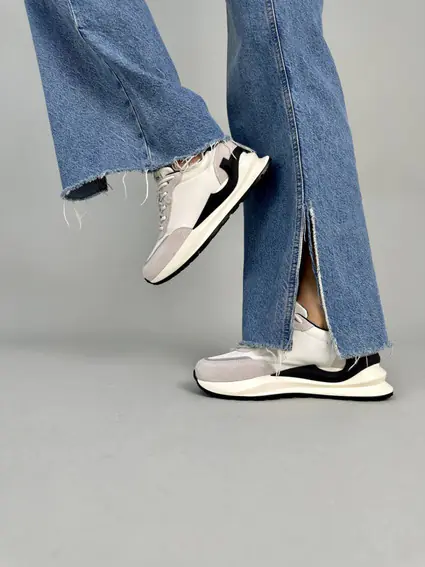 Кросівки жіночі з нейлону білого кольору зі вставками шкіри та нубука фото 7 — інтернет-магазин Tapok