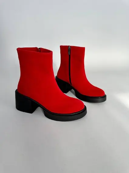 Ботинки женские замшевые красные на каблуках демисезонные фото 11 — интернет-магазин Tapok