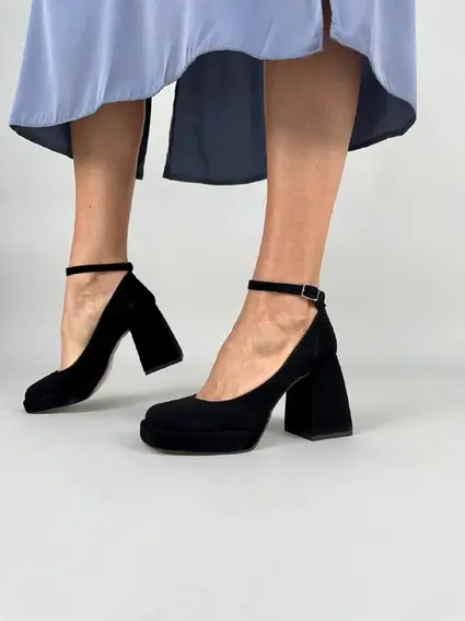 Туфлі жіночі замшеві чорні на підборах фото 1 — інтернет-магазин Tapok