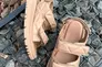 Босоножки женские кожаные бежевого цвета стеганные Фото 27