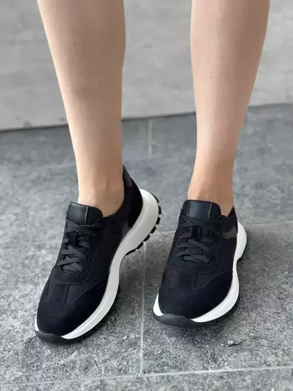 Кросівки жіночі замшеві чорні із вставками шкіри та сітки фото 17 — інтернет-магазин Tapok