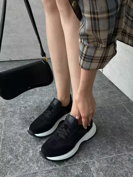 Кросівки жіночі замшеві чорні із вставками шкіри та сітки фото 20 — інтернет-магазин Tapok