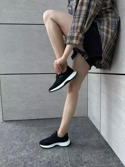 Кросівки жіночі замшеві чорні із вставками шкіри та сітки фото 21 — інтернет-магазин Tapok