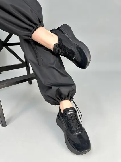 Кроссовки женские из нейлона черного цвета с вставками кожи и замши фото 8 — интернет-магазин Tapok