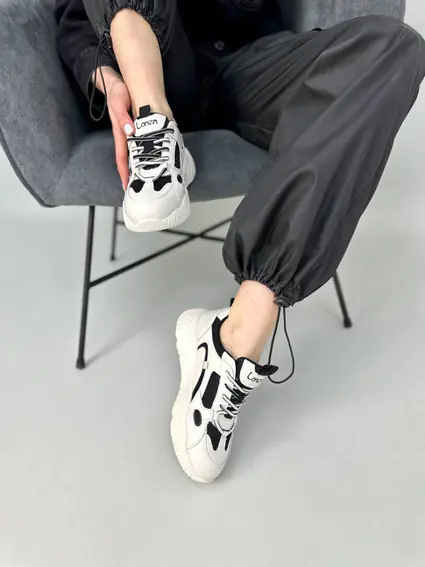 Кроссовки женские кожаные белые с черными вставками фото 6 — интернет-магазин Tapok