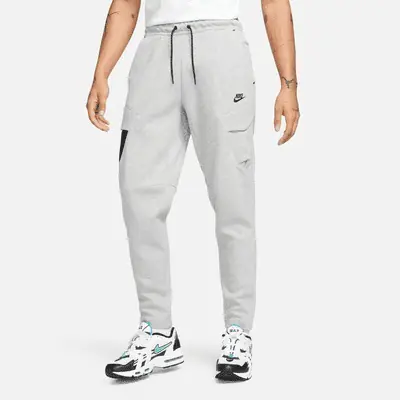 Брюки мужские Nike Tch Flc Utility Pant (DM6453-063) фото 1 — интернет-магазин Tapok