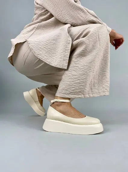 Туфли женские кожаные молочного цвета на платформе фото 7 — интернет-магазин Tapok