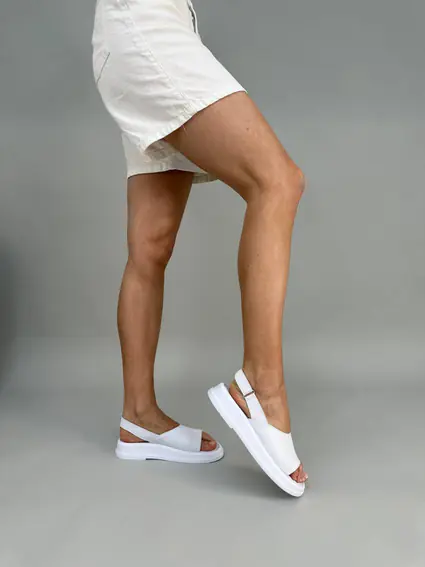 Босоножки женские кожаные белые на липучке фото 3 — интернет-магазин Tapok