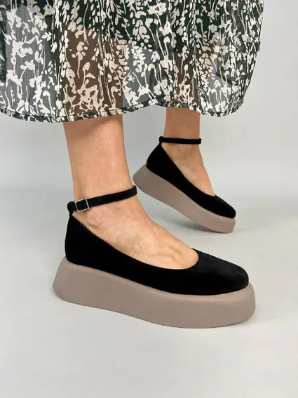 Туфлі жіночі замшеві чорного кольору на платформі фото 1 — інтернет-магазин Tapok