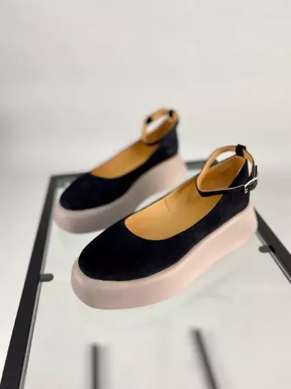 Туфлі жіночі замшеві чорного кольору на платформі фото 13 — інтернет-магазин Tapok