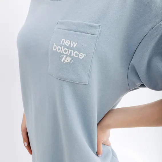 Платье New Balance Essentials Stacked Logo WD31501LAY фото 3 — интернет-магазин Tapok