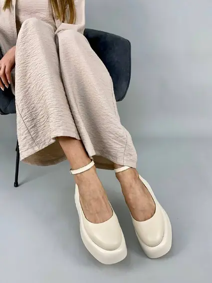 Туфлі жіночі шкіряні молочного кольору на платформі фото 6 — інтернет-магазин Tapok