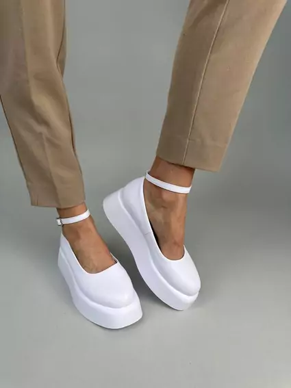 Туфлі жіночі шкіряні білого кольору на платформі фото 3 — інтернет-магазин Tapok