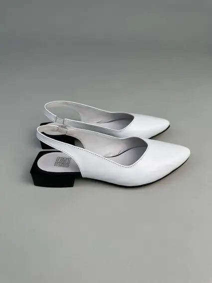 Босоножки женские кожаные белого цвета фото 8 — интернет-магазин Tapok