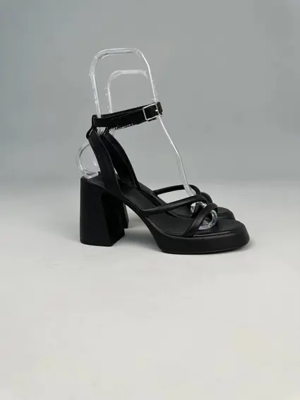 Босоножки женские кожаные черные на каблуках фото 11 — интернет-магазин Tapok