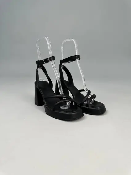 Босоножки женские кожаные черные на каблуках фото 12 — интернет-магазин Tapok