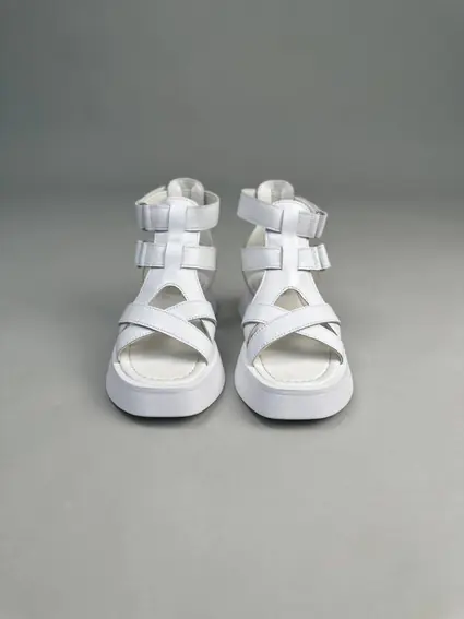 Босоножки женские кожаные белого цвета фото 14 — интернет-магазин Tapok