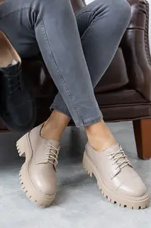 Женские туфли кожаные весенне-осенние бежевые Yuves 170 Style