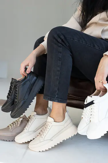 Женские кроссовки кожаные весенне-осенние белые Yuves 1155 на бежевой подкладке. фото 10 — интернет-магазин Tapok