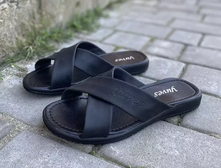 Мужские шлепанцы кожаные летние черные Yuves X16 фото 4 — интернет-магазин Tapok