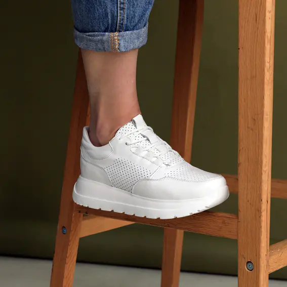 Кросівки жіночі шкіряні 4S 585720 Білі фото 5 — інтернет-магазин Tapok