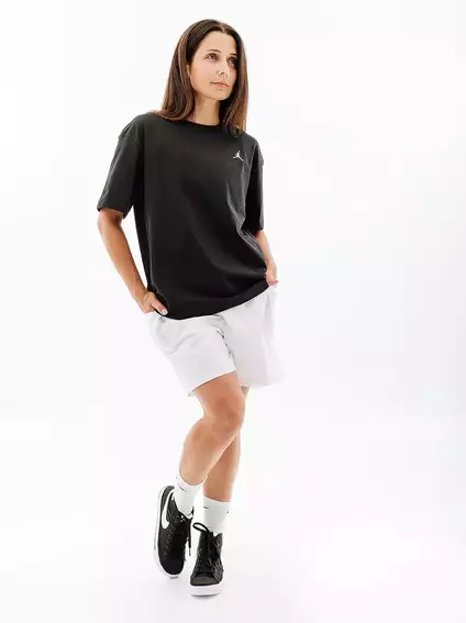 Футболка JORDAN ESSEN TEE CORE 22 DM5029-010 фото 4 — інтернет-магазин Tapok