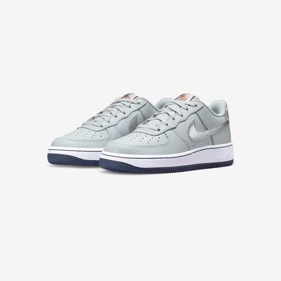 Кроссовки женские Nike Air Force 1 Gs (CT3839-004) фото 3 — интернет-магазин Tapok