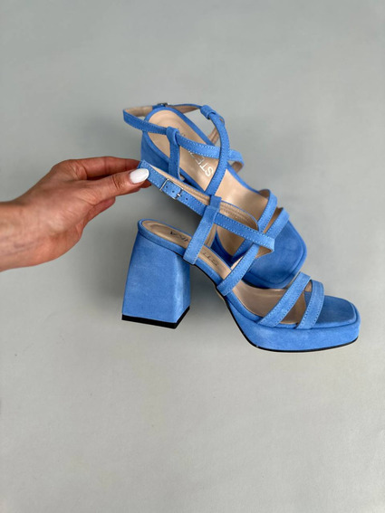 Босоножки женские замшевые голубого цвета фото 13 — интернет-магазин Tapok