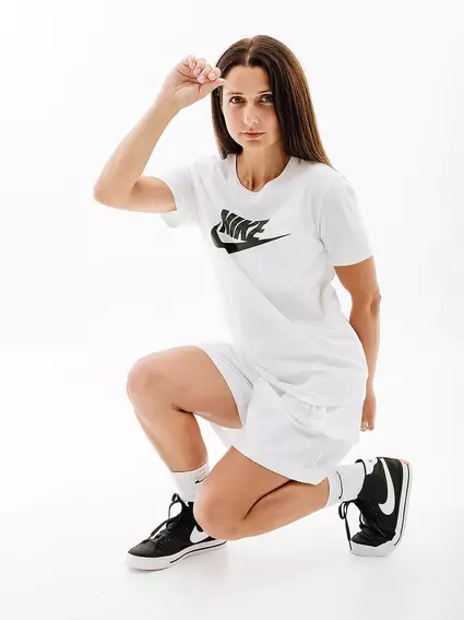 Футболка Nike W NSW TEE ESSNTL ICN FTRA DX7906-100 фото 4 — интернет-магазин Tapok