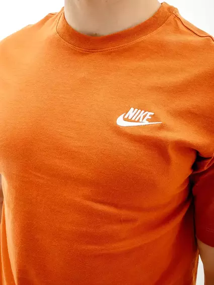 Футболка Nike M NSW CLUB TEE AR4997-246 фото 3 — інтернет-магазин Tapok