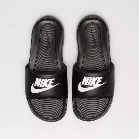 Шлепанцы женские W NIKE VICTORI ONE SLIDE CN9677-002 фото 2 — интернет-магазин Tapok