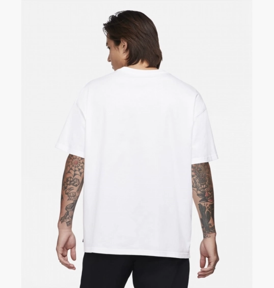 Мужская футболка NIKE M NK SB TEE ESSENTIALS DB9975-100 фото 4 — интернет-магазин Tapok