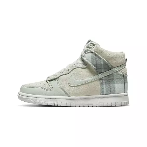 Підліткові кросівки NIKE DUNK HIGH SE (GS) DV1724-100 фото 1 — інтернет-магазин Tapok