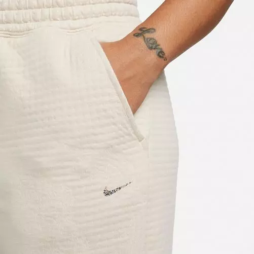 Жіночі штани NIKE W NY LUXE FLEECE BOTTOM DX5797-126 фото 3 — інтернет-магазин Tapok